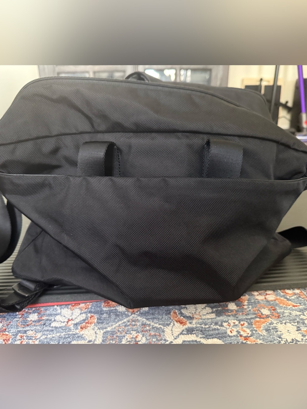 T-Tech by TUMI Essential Gear Travel Duffel Carry-On Weekender Bag Black - Picture 3 of 5